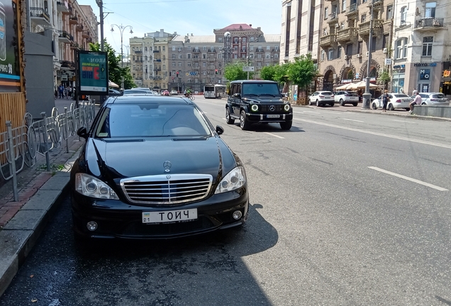 Mercedes-Benz S 65 AMG V221