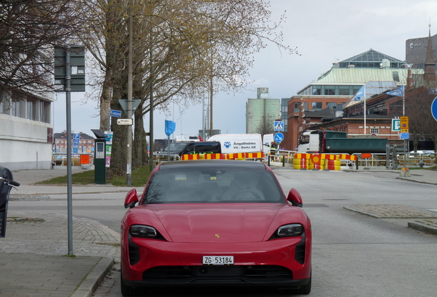 Porsche Taycan GTS Sport Turismo