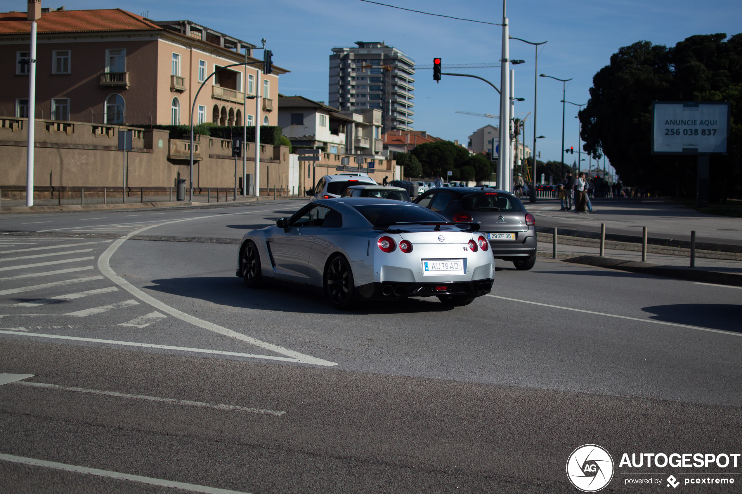 Nissan GT-R