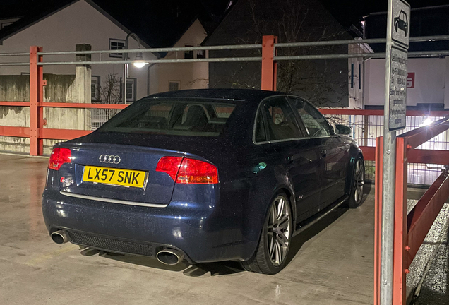 Audi RS4 Sedan