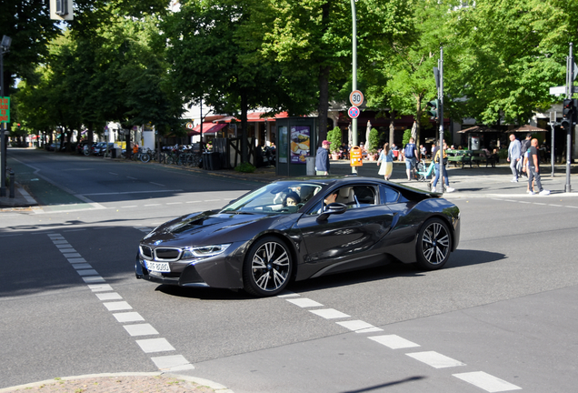 BMW i8