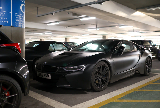 BMW i8 Protonic Frozen Black Edition