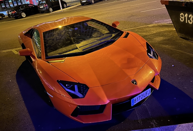 Lamborghini Aventador LP700-4