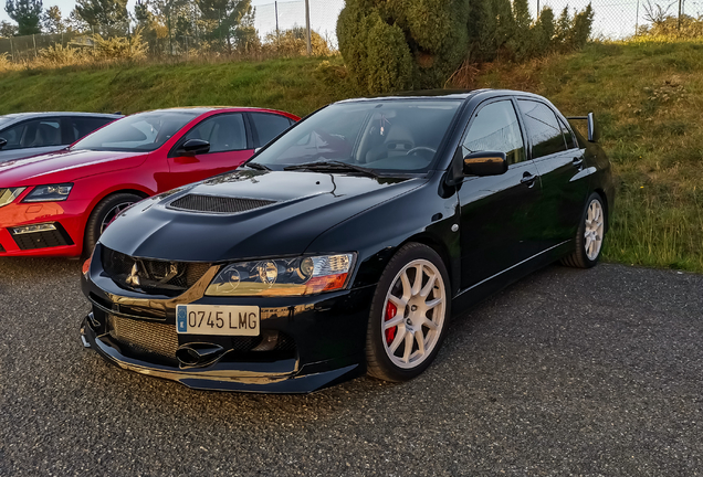 Mitsubishi Lancer Evolution IX