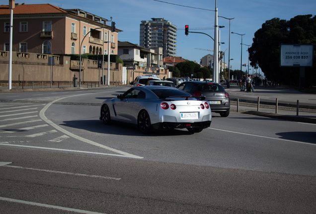 Nissan GT-R