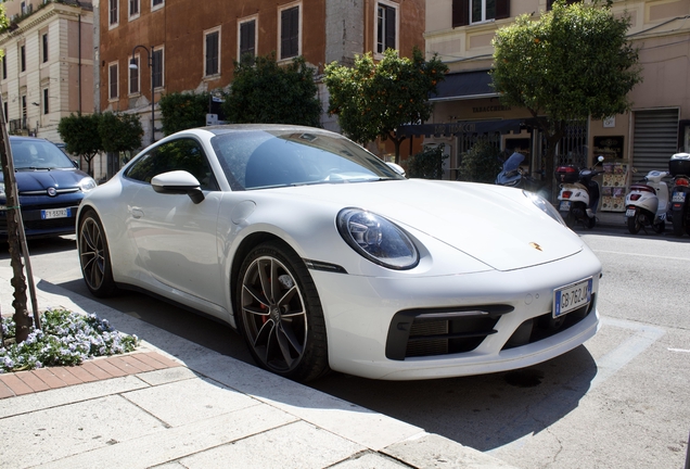 Porsche 992 Carrera 4S