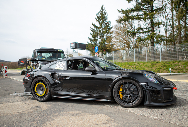 Porsche Manthey Racing 991 GT2 RS MR