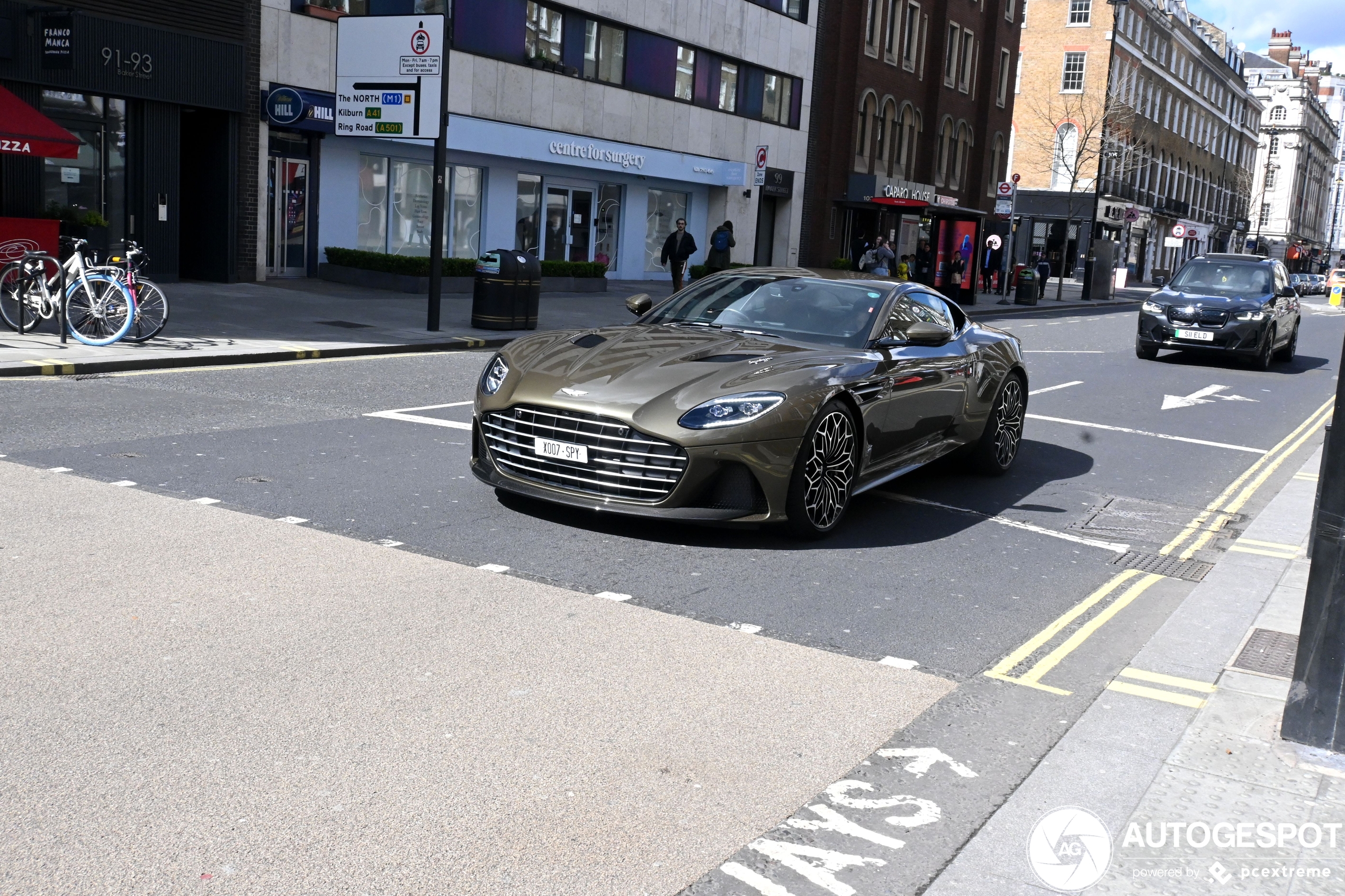 Aston Martin DBS Superleggera OHMSS Edition