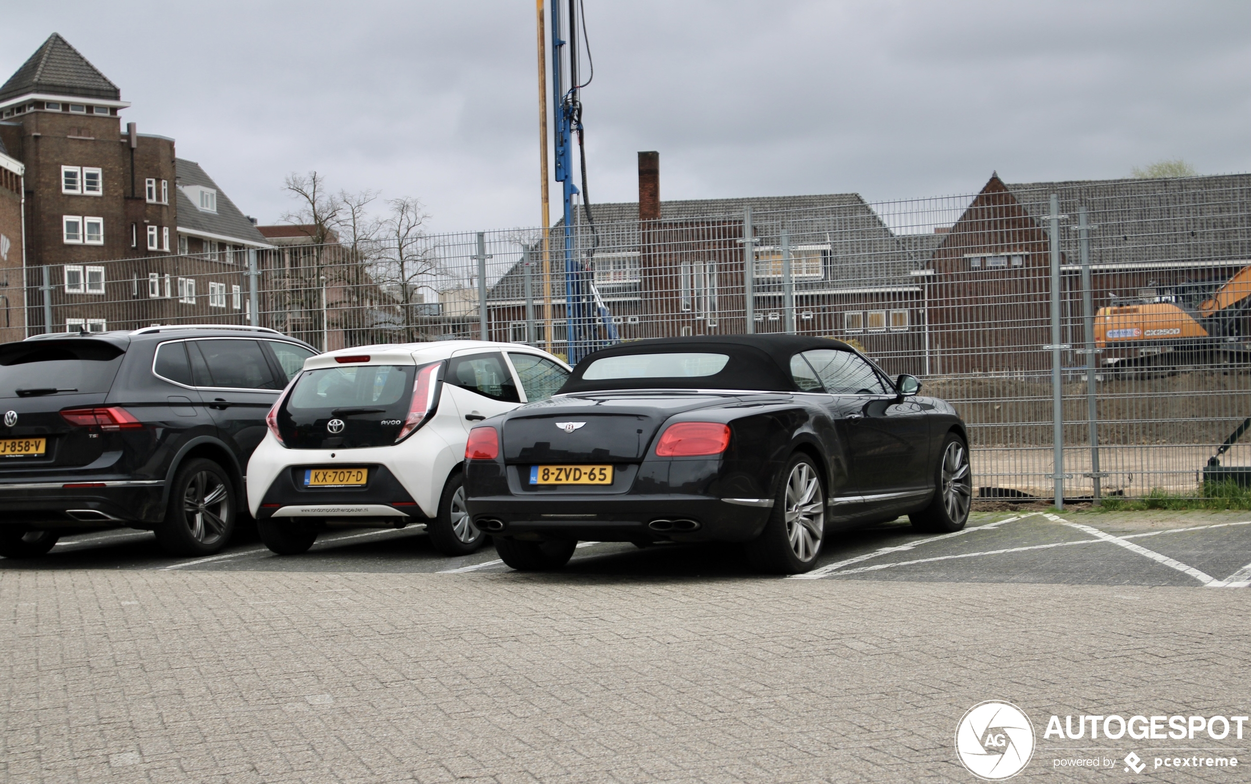 Bentley Continental GTC V8