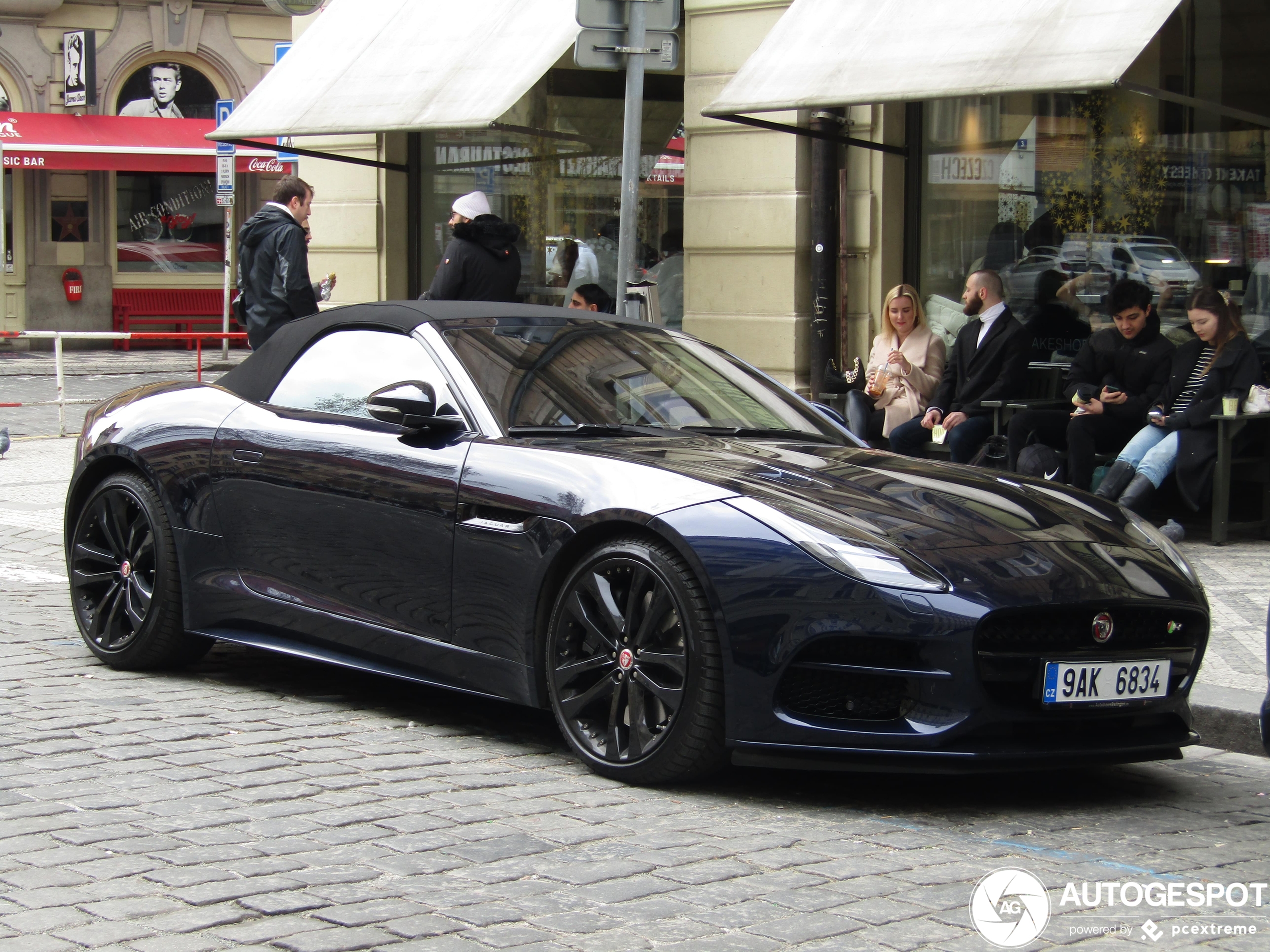 Jaguar F-TYPE R Convertible 2017