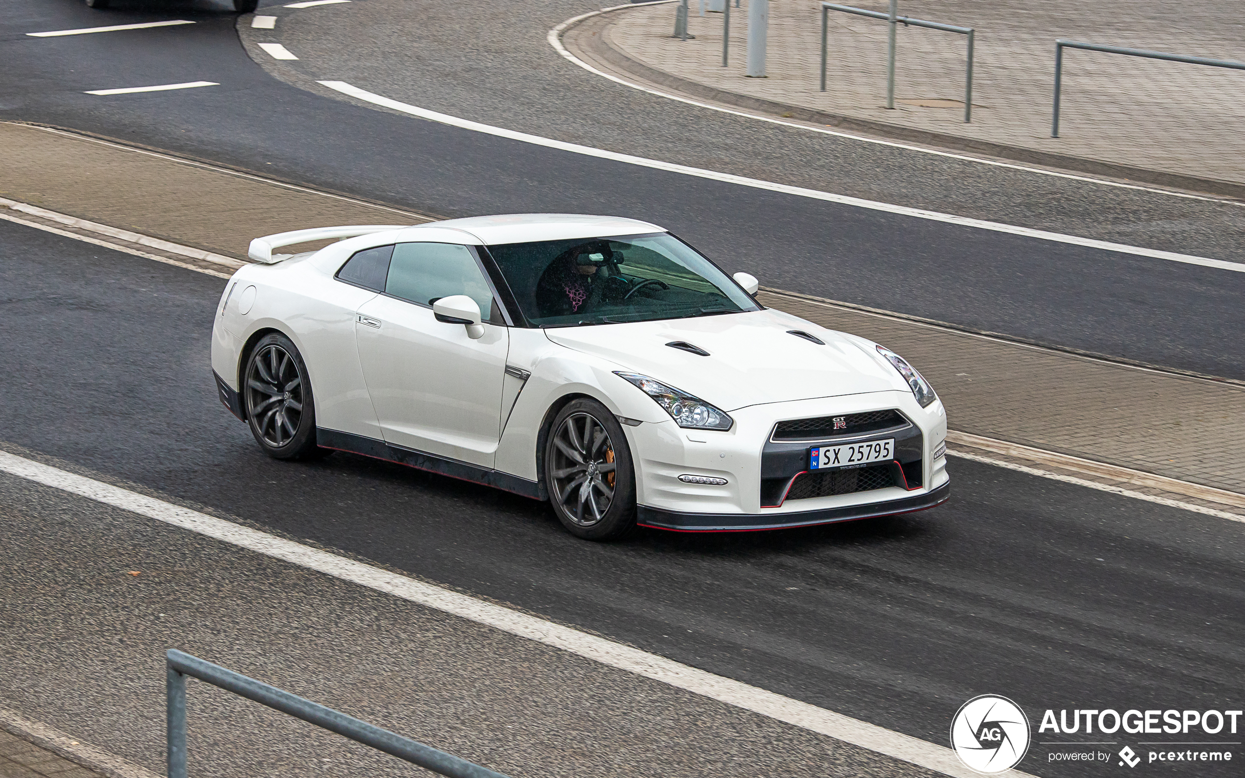 Nissan GT-R 2013