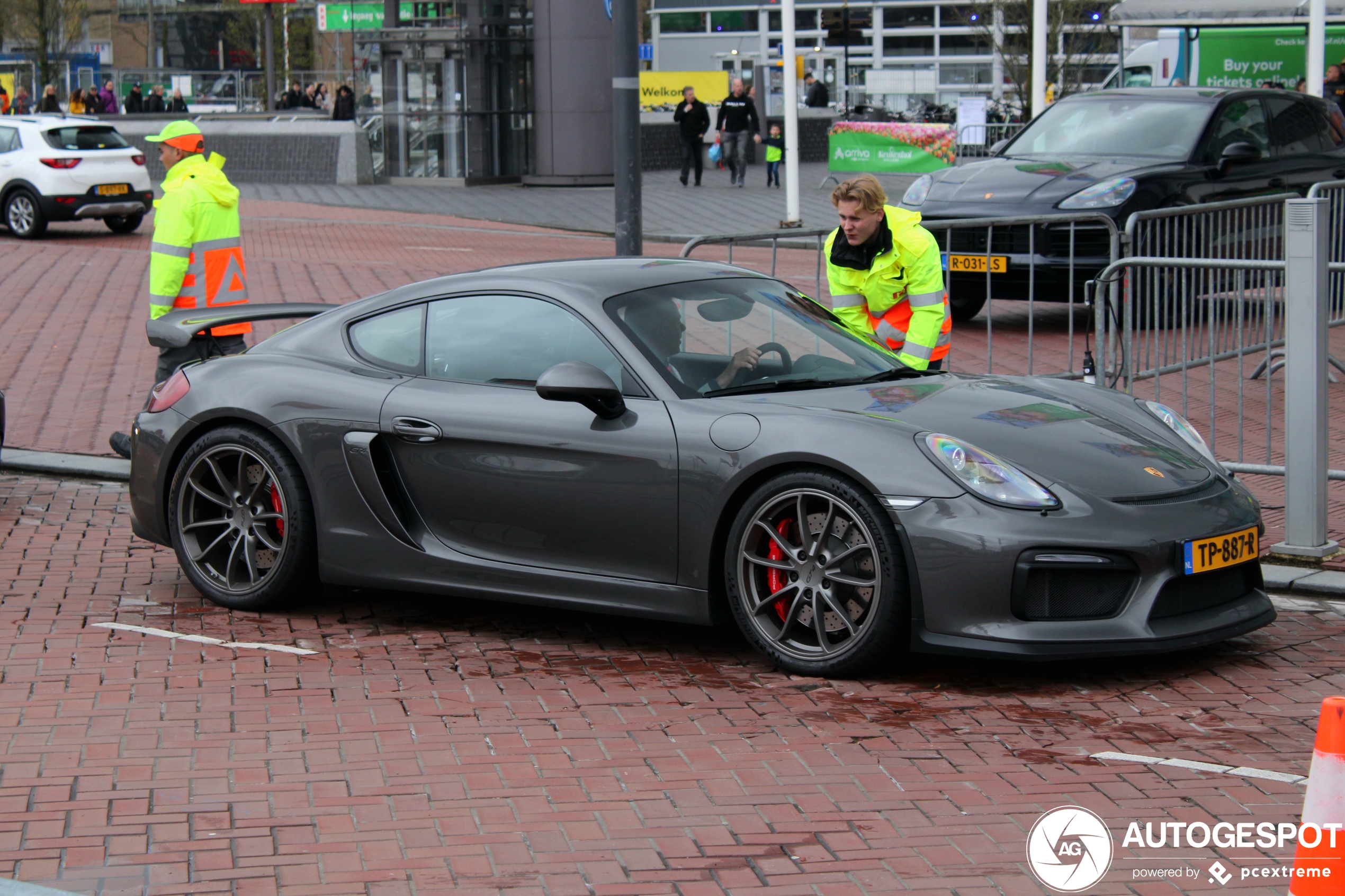 Porsche 981 Cayman GT4