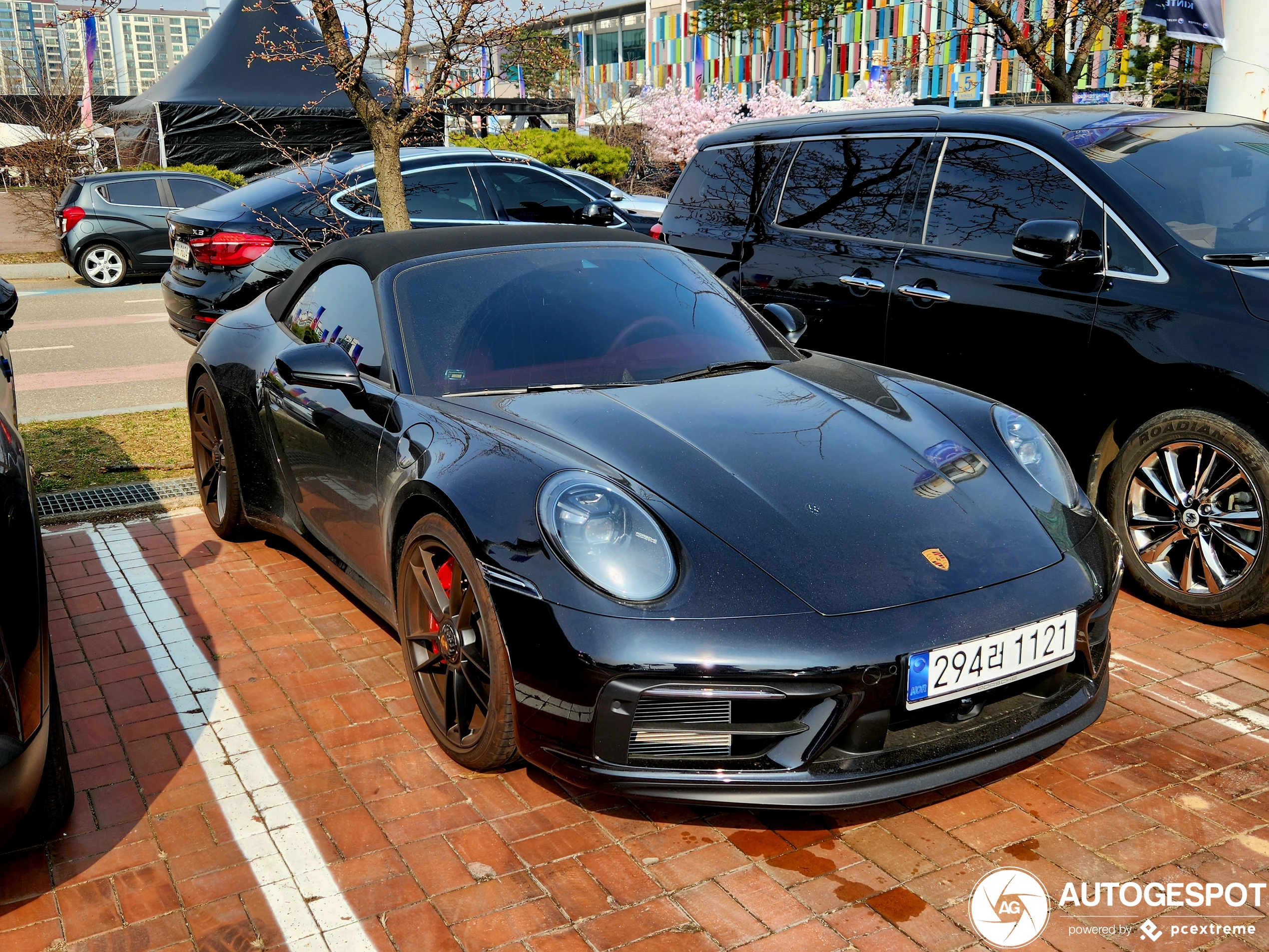 Porsche 992 Carrera 4 GTS Cabriolet