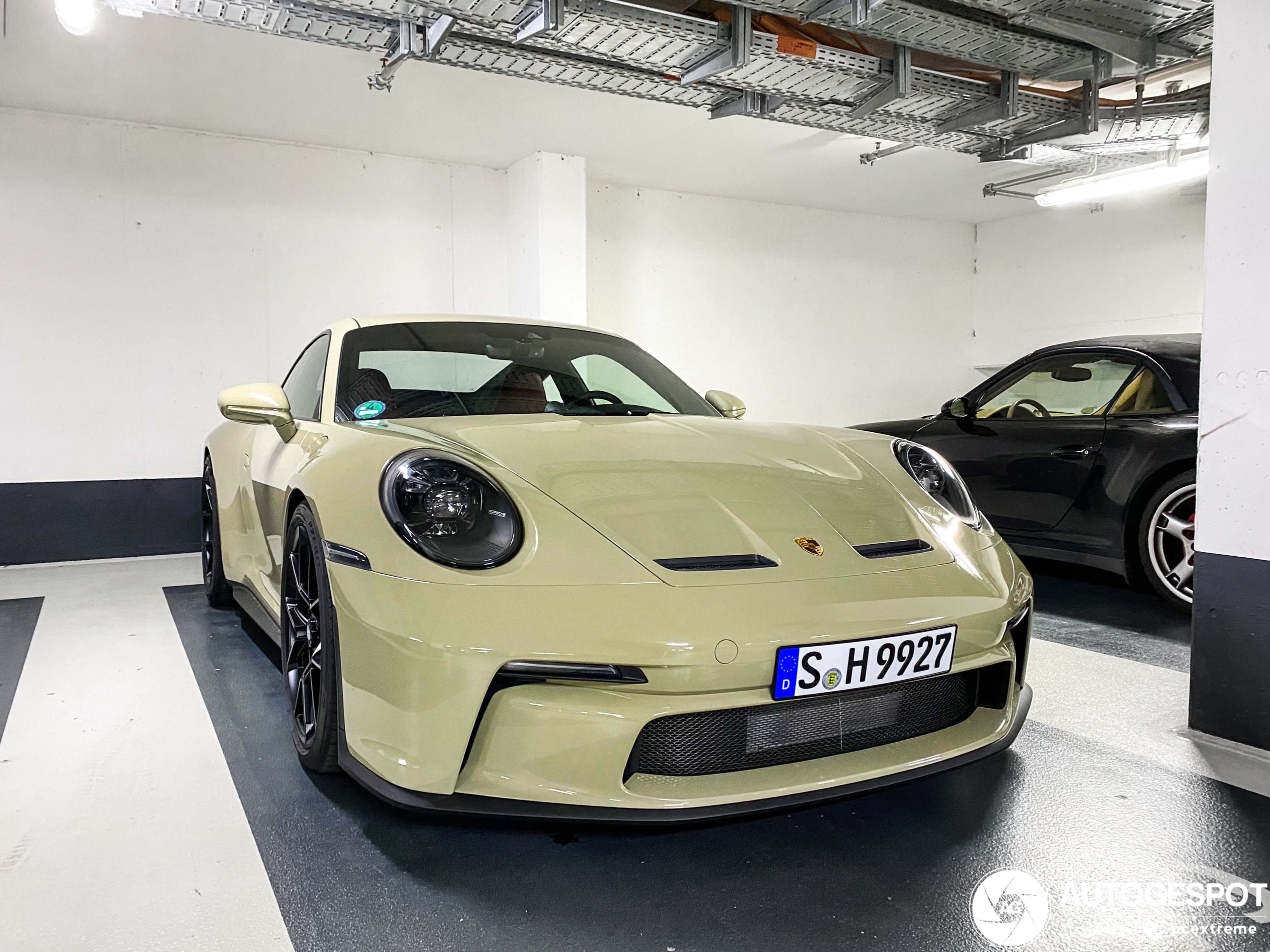 Porsche 992 GT3 Touring