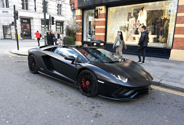 Lamborghini Aventador S LP740-4 Roadster