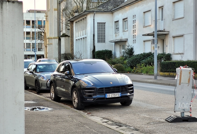 Porsche 95B Macan Turbo