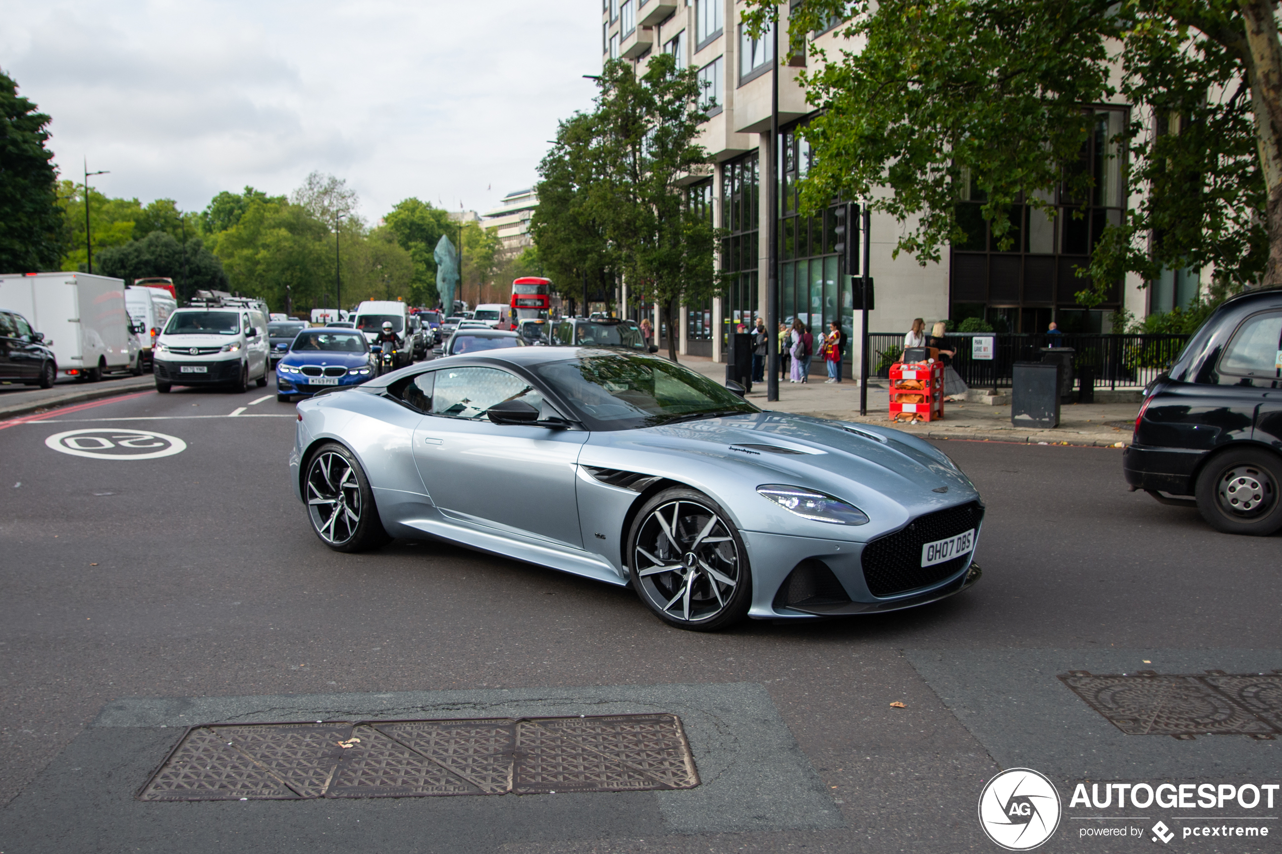 Aston Martin DBS Superleggera