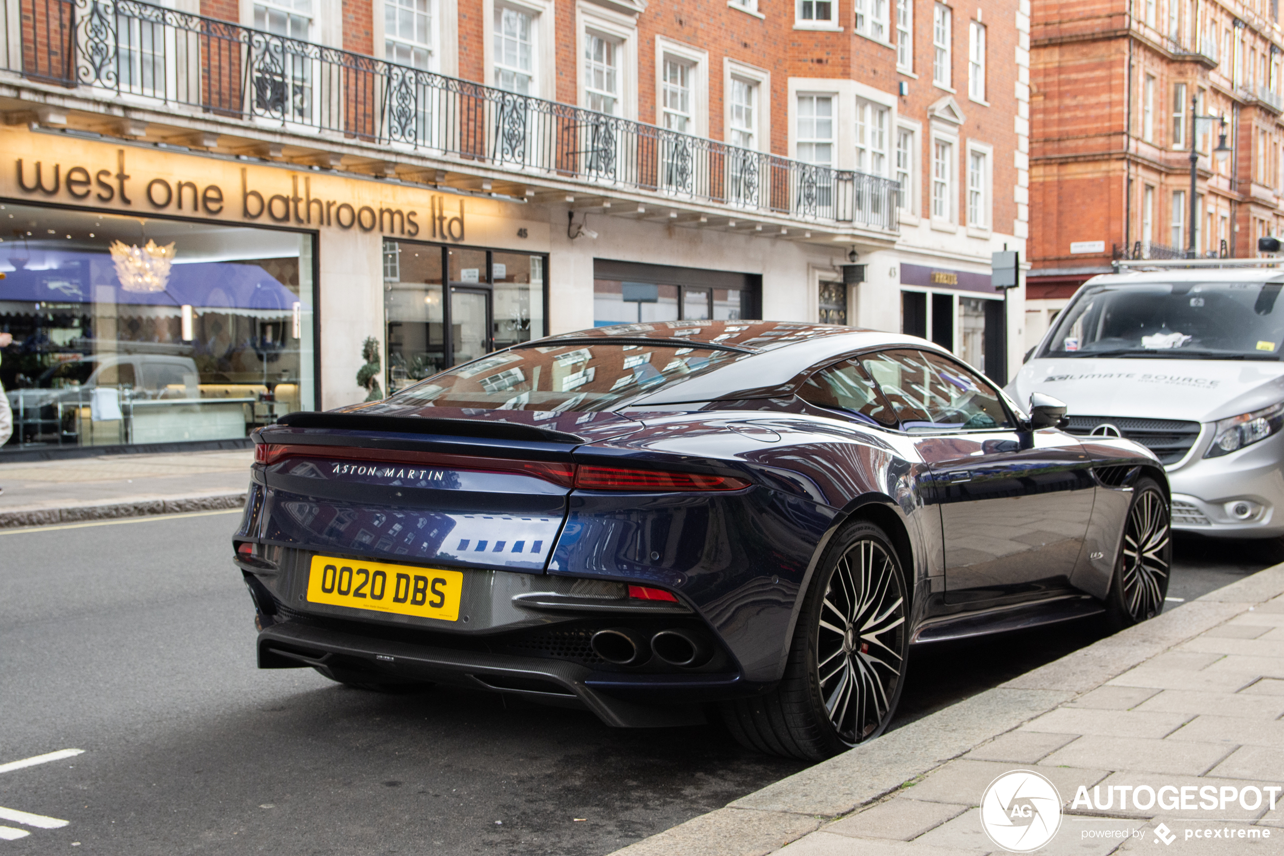 Aston Martin DBS Superleggera