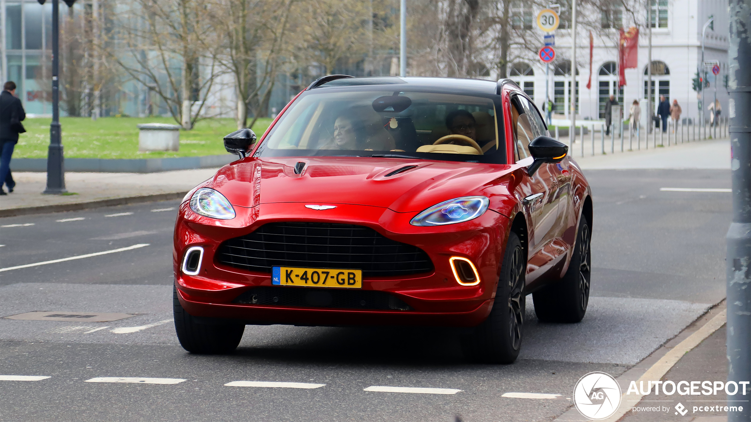 Aston Martin DBX