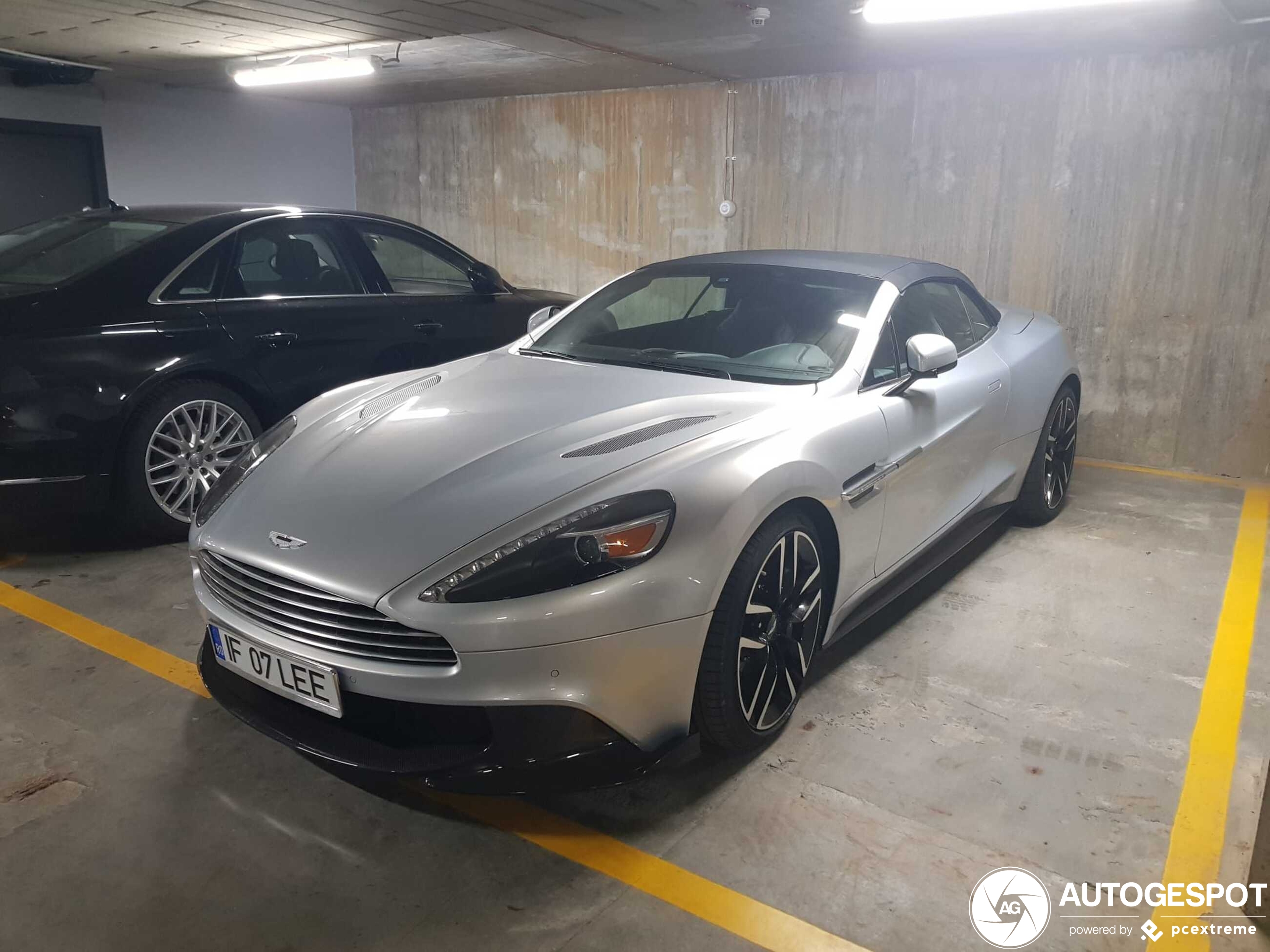 Aston Martin Vanquish S Volante 2017