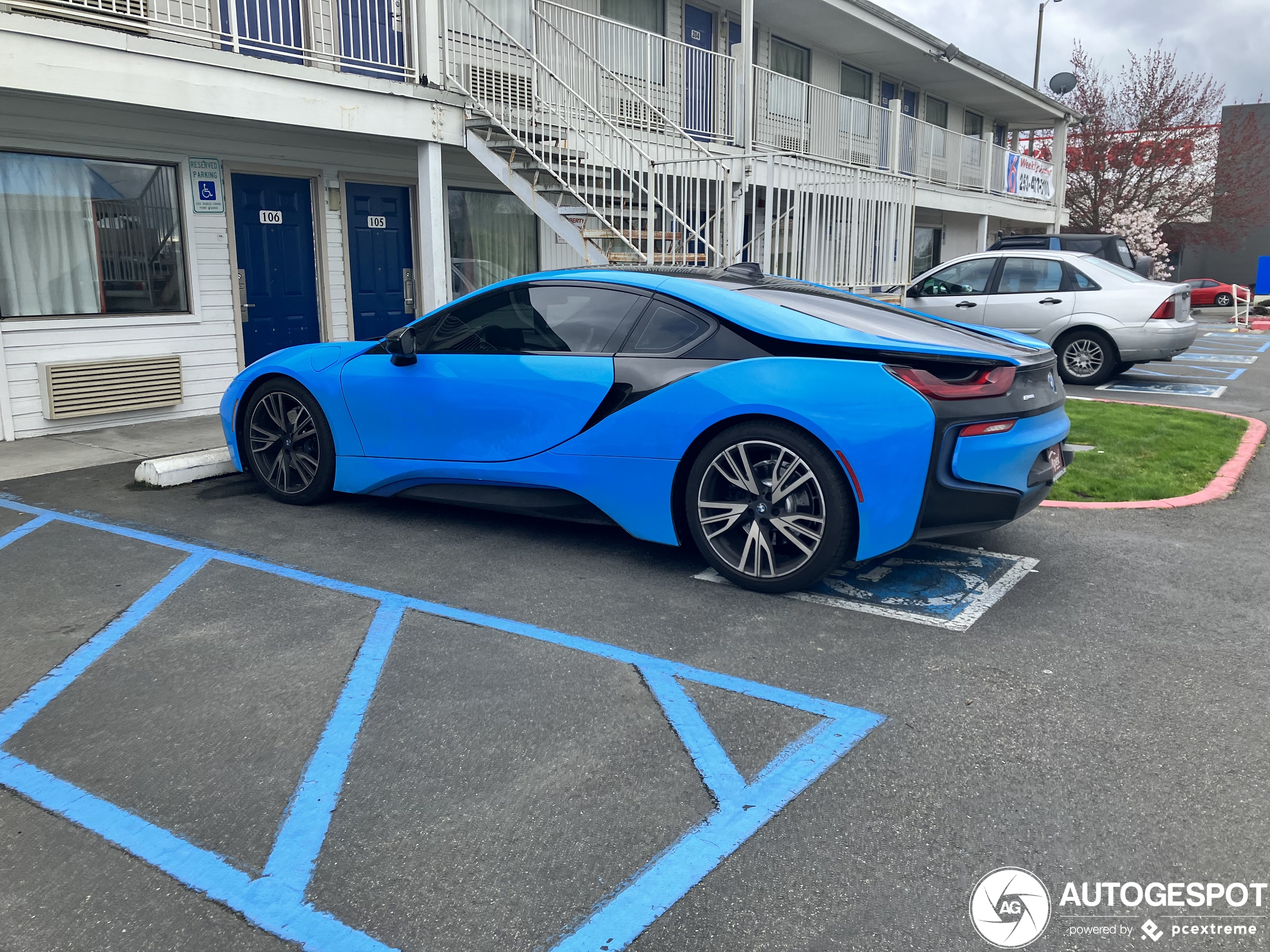 BMW i8