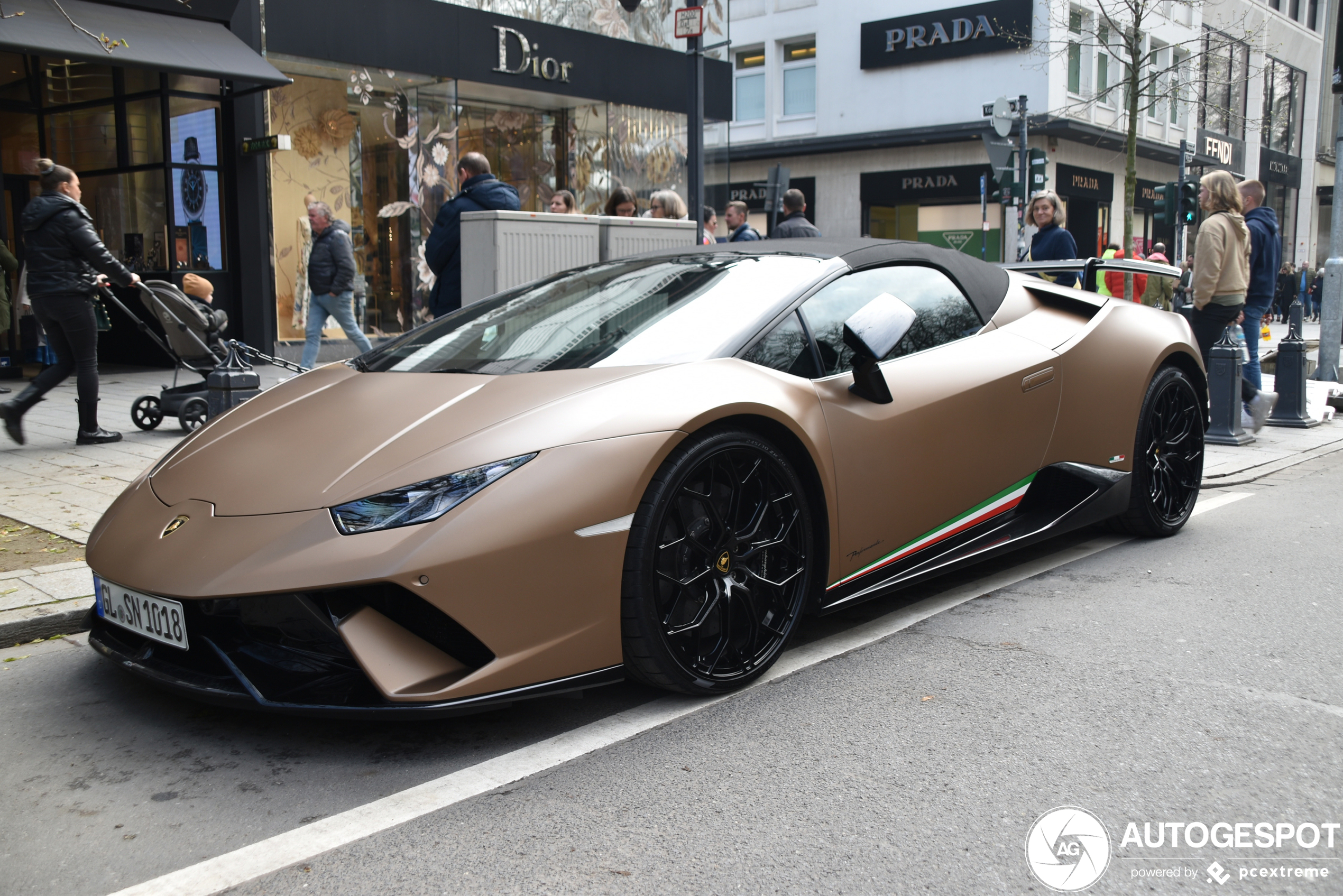 Lamborghini Huracán LP640-4 Performante Spyder