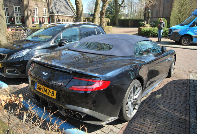 Aston Martin Vanquish S Volante 2017