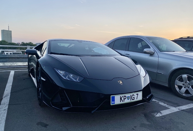 Lamborghini Huracán LP640-4 EVO