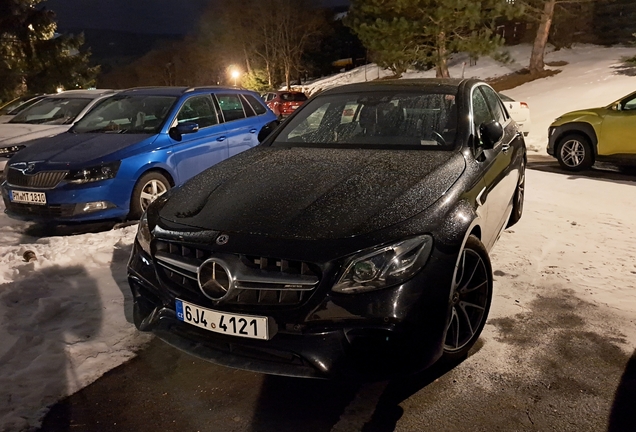 Mercedes-AMG E 63 S W213