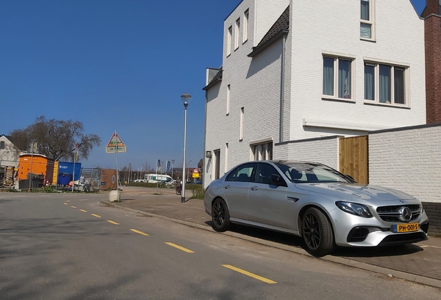 Mercedes-AMG E 63 S W213