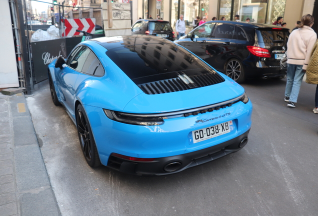 Porsche 992 Carrera 4 GTS