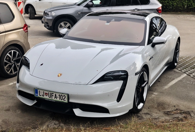 Porsche Taycan Turbo