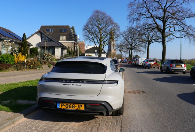 Porsche Taycan Turbo S Sport Turismo