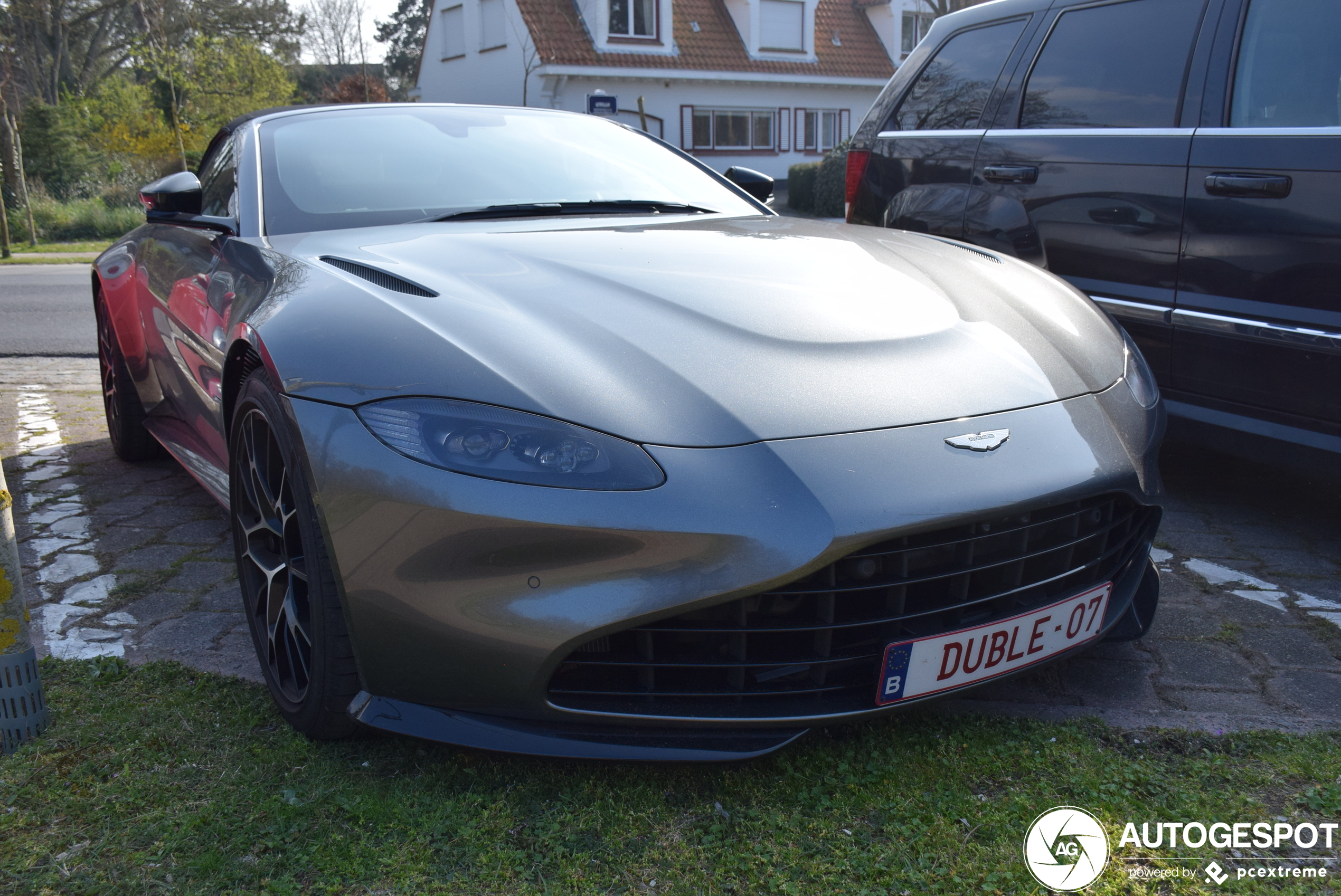 Aston Martin V8 Vantage Roadster 2020