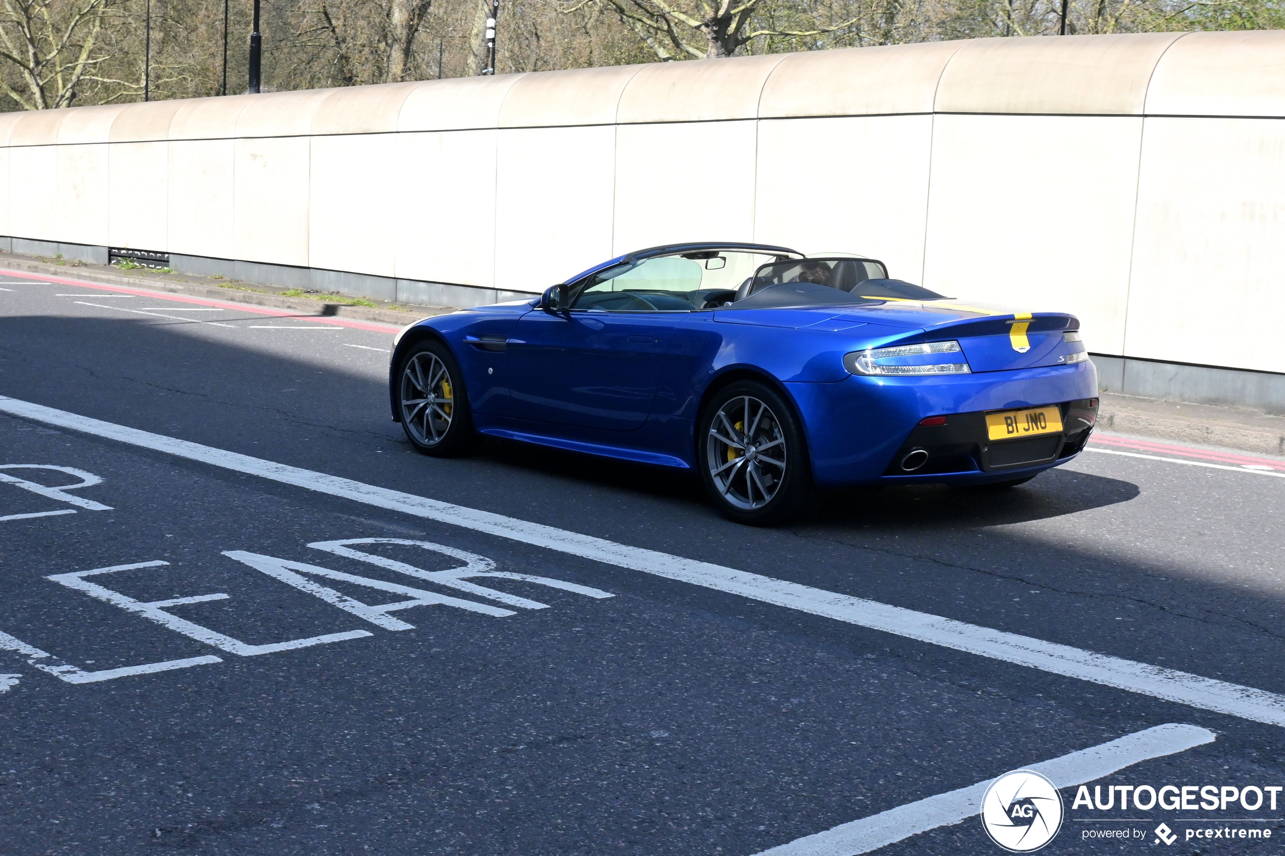 Aston Martin V8 Vantage S Roadster