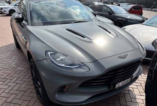 Aston Martin DBX