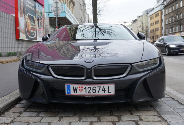 BMW i8