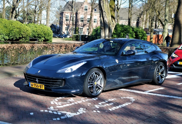 Ferrari GTC4Lusso