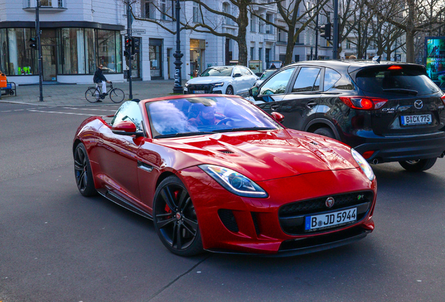 Jaguar F-TYPE R AWD Convertible