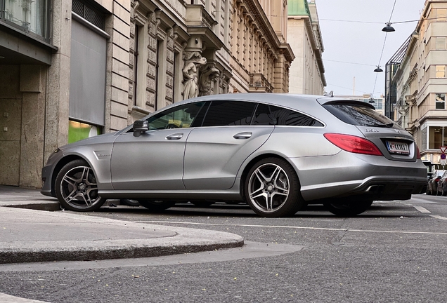 Mercedes-Benz CLS 63 AMG X218 Shooting Brake