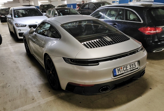 Porsche 992 Carrera GTS