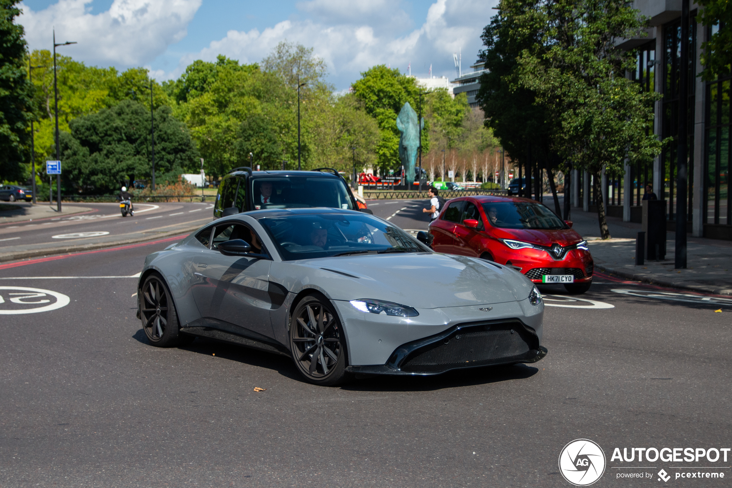 Aston Martin V8 Vantage 2018