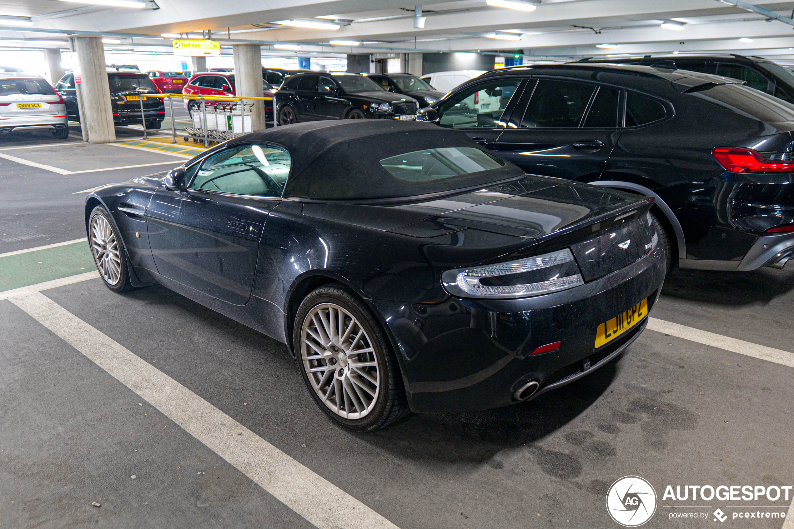 Aston Martin V8 Vantage Roadster