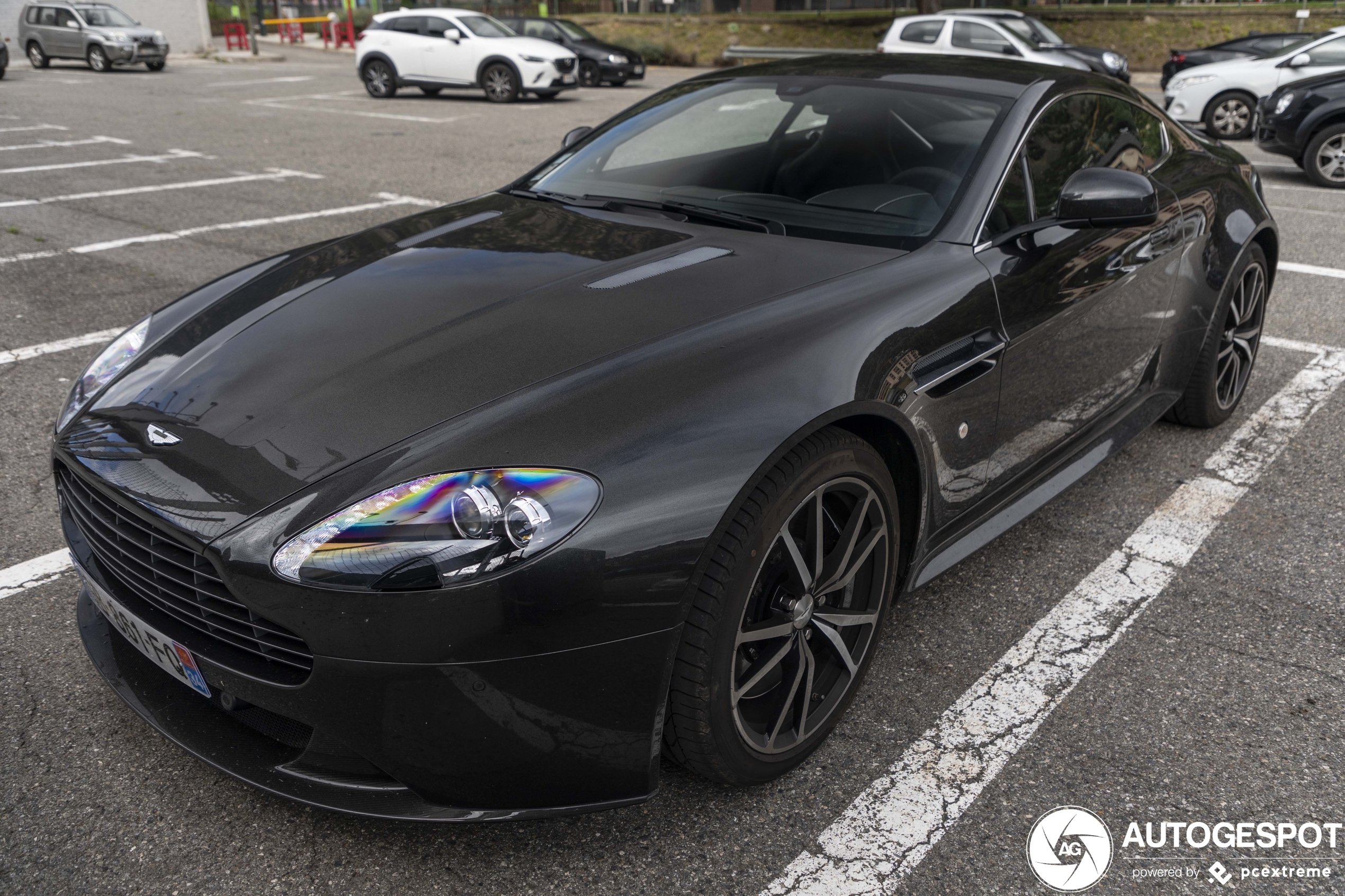 Aston Martin V8 Vantage S