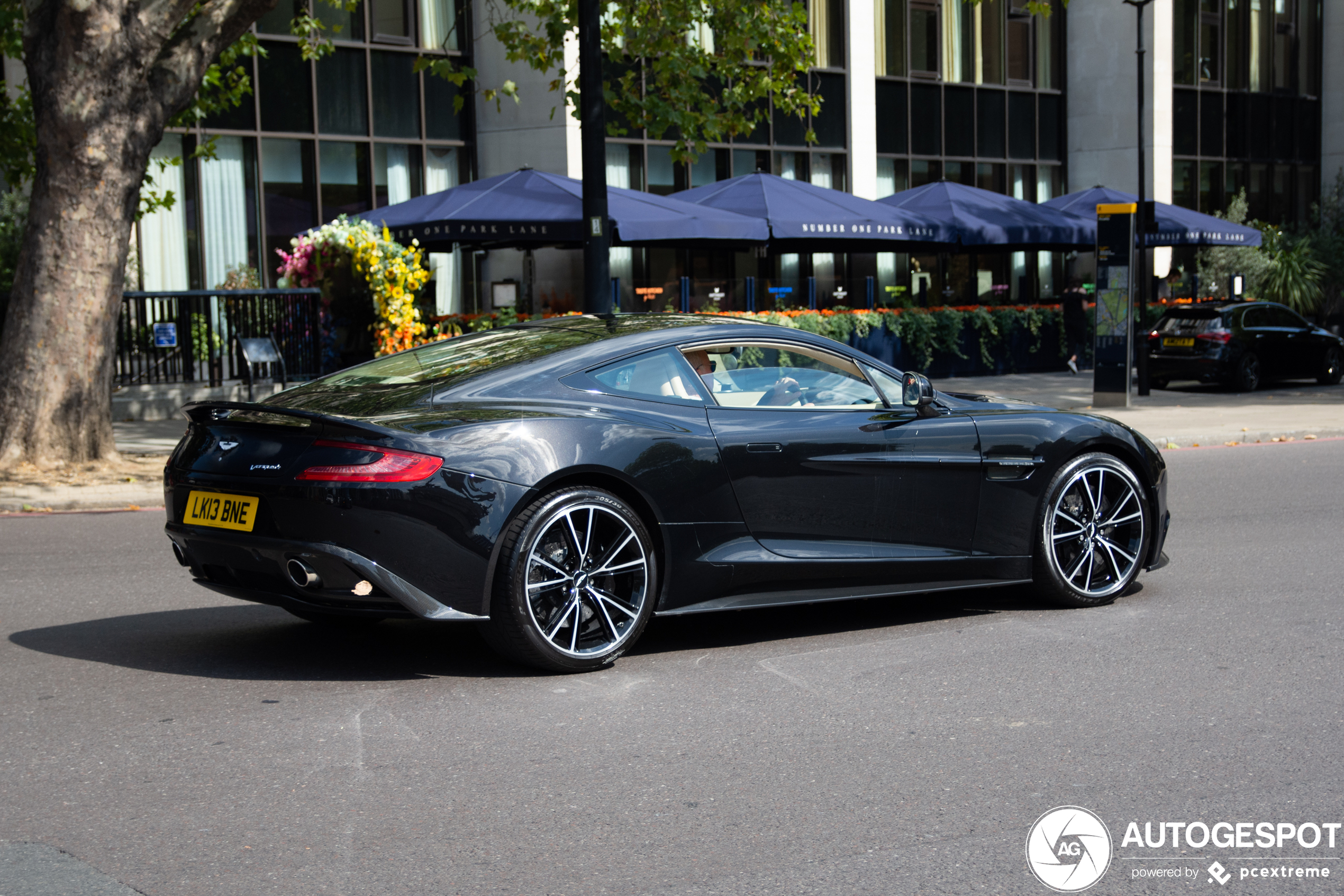 Aston Martin Vanquish 2013