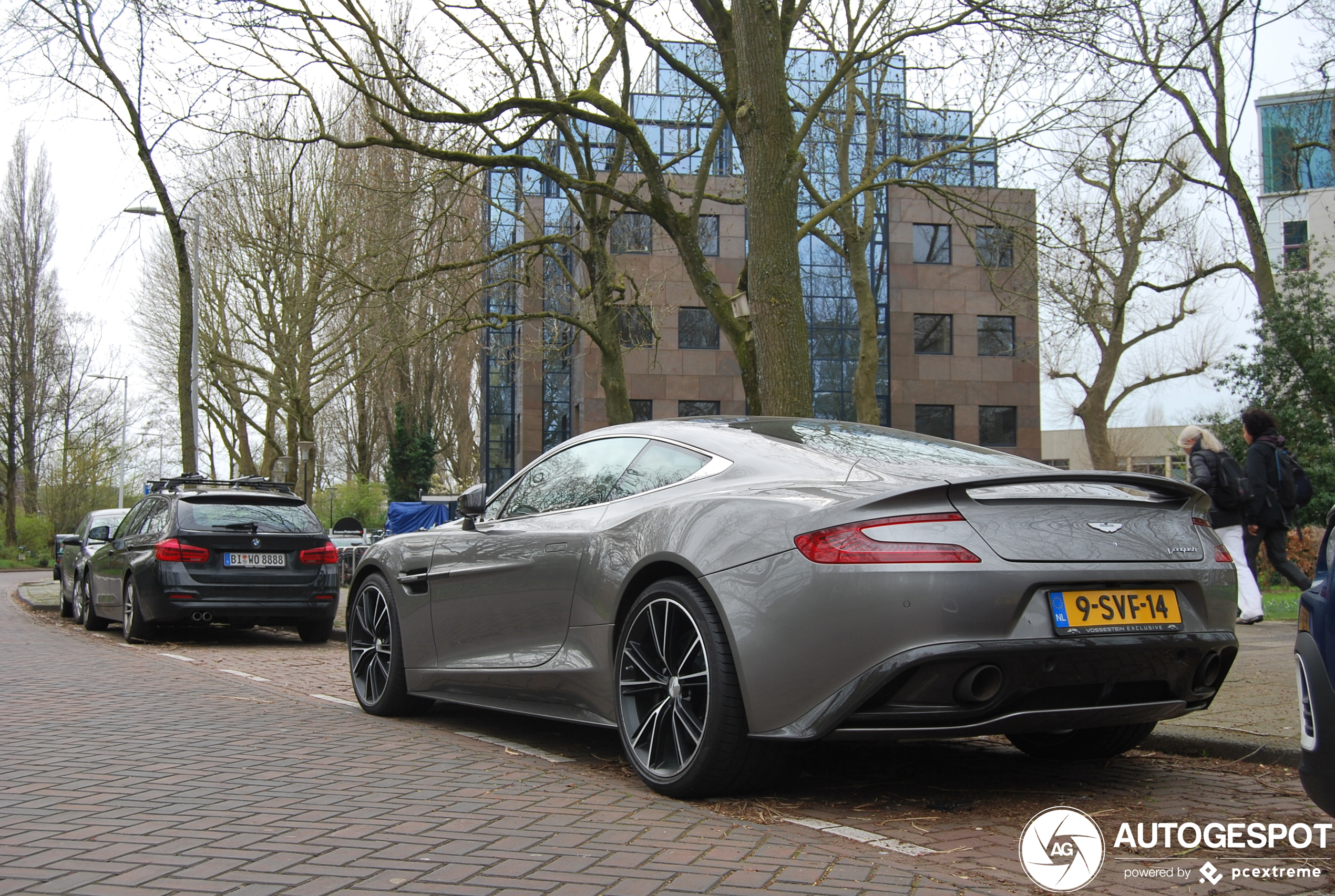 Aston Martin Vanquish 2013