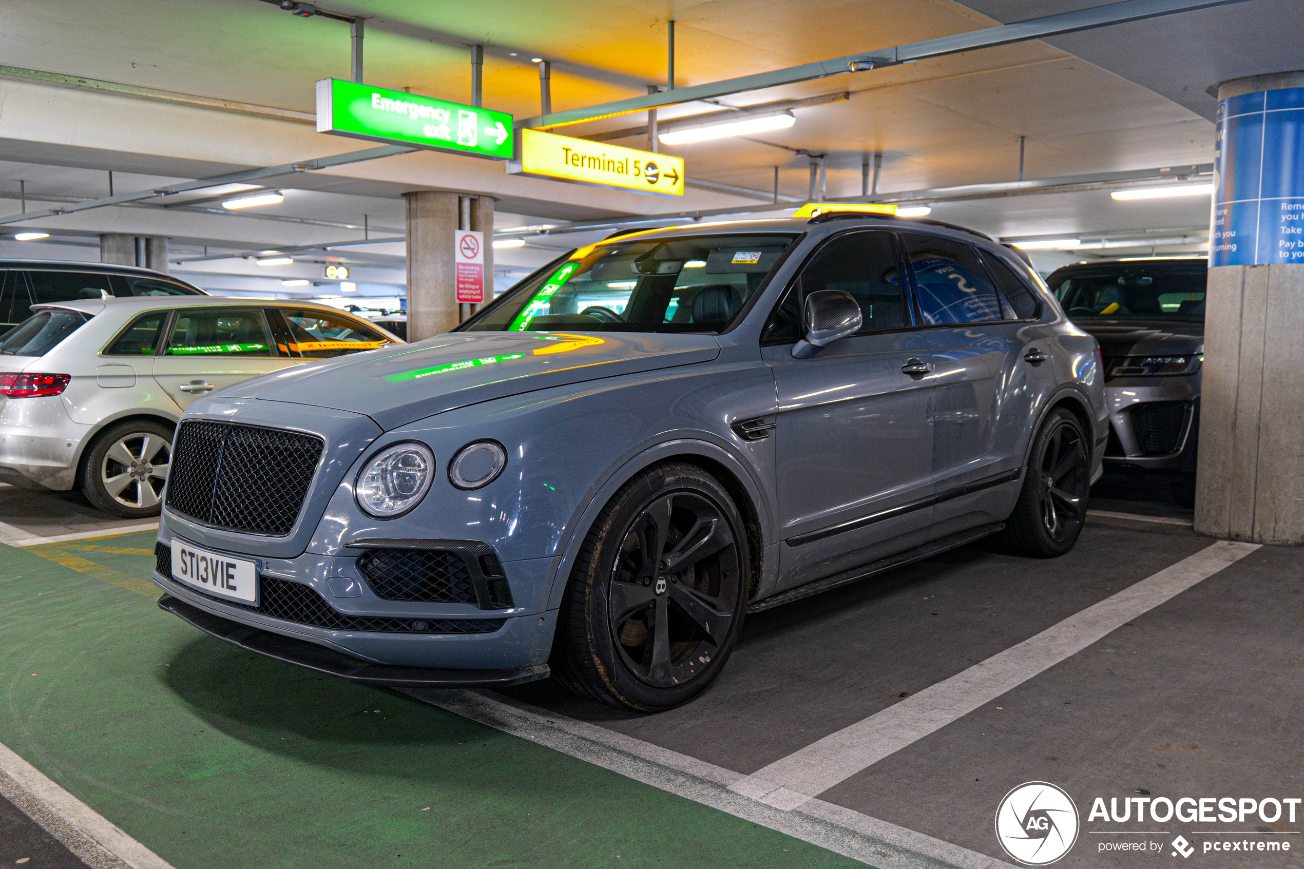 Bentley Bentayga V8