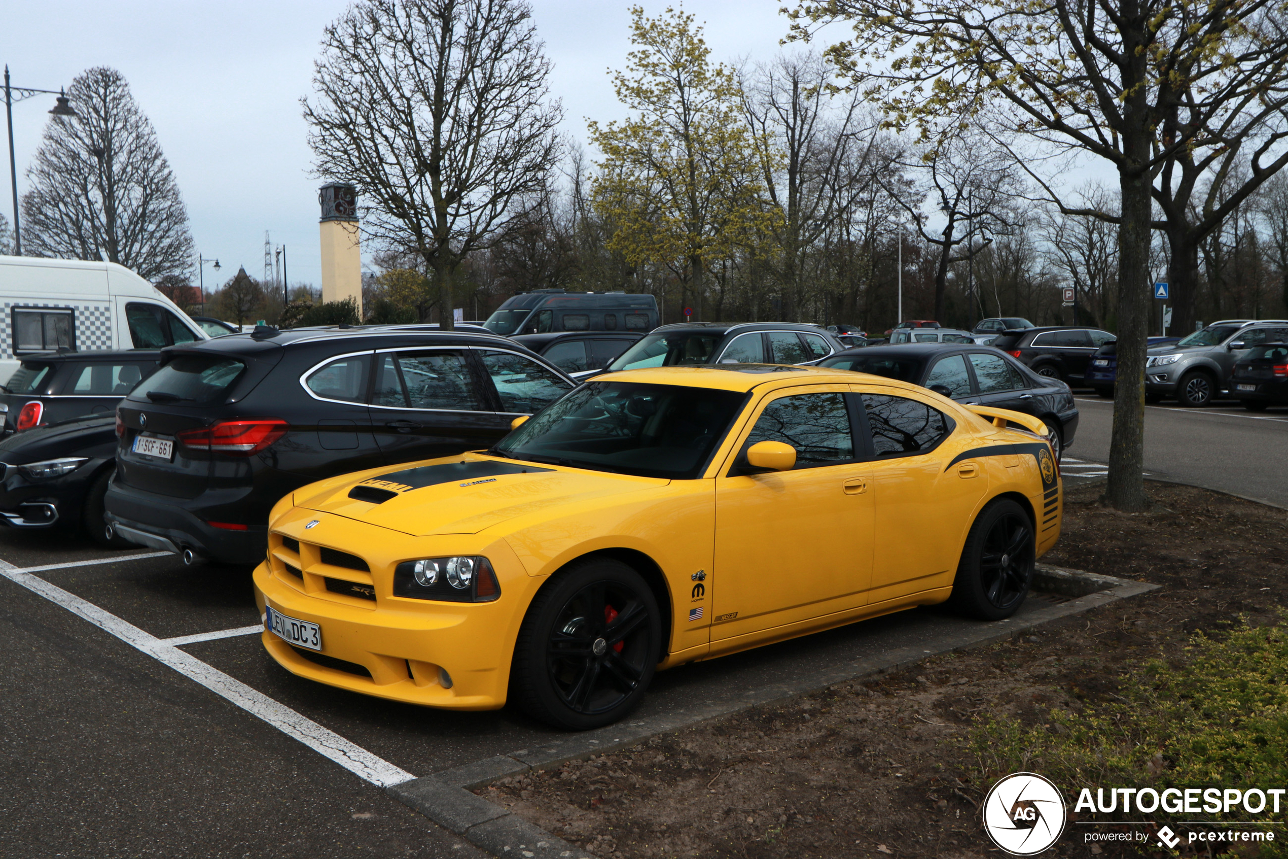 Dodge Charger SRT-8 Super Bee