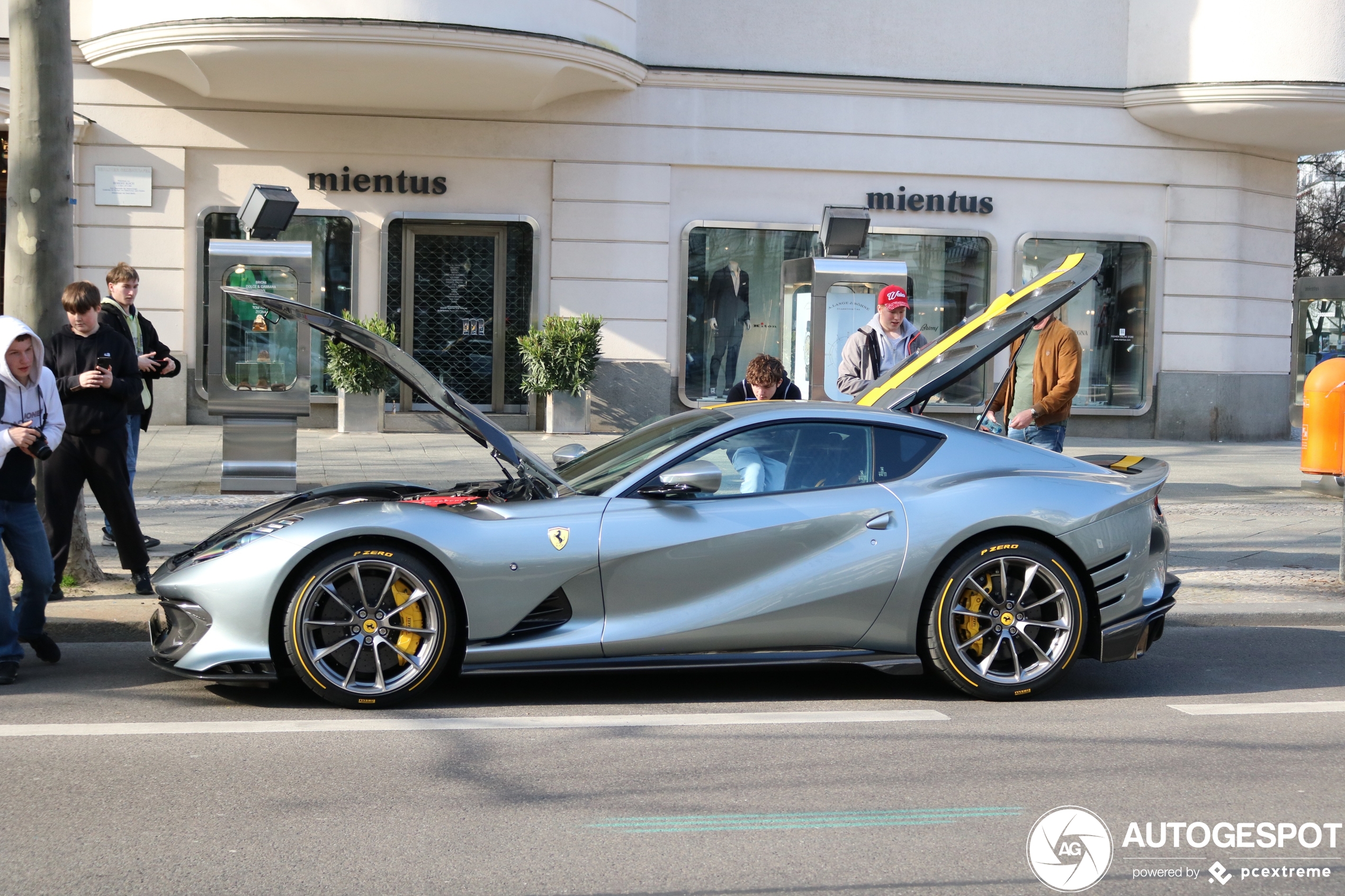 Ferrari 812 Competizione