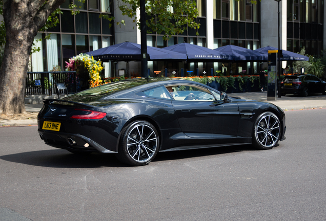 Aston Martin Vanquish 2013